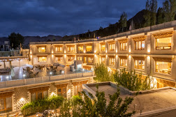Cho Palace